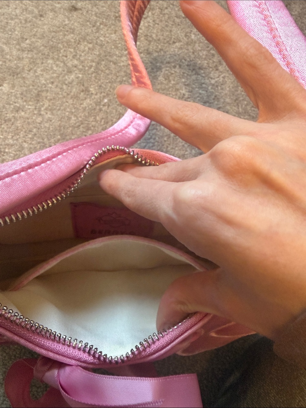 Ruffle pink Satin Shoulder purse with a ribbon bow that you have to tie - Picture 4 of 6